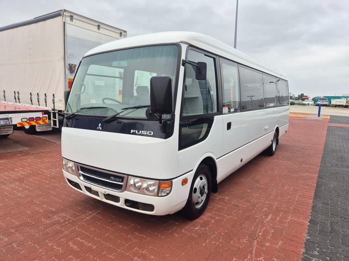 2015 Fuso Rosa 25 seat AUTO Deluxe Bus