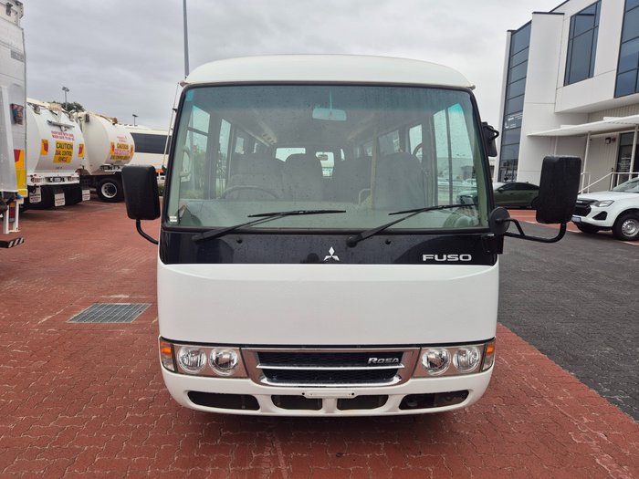 2015 Fuso Rosa 25 seat AUTO Deluxe Bus