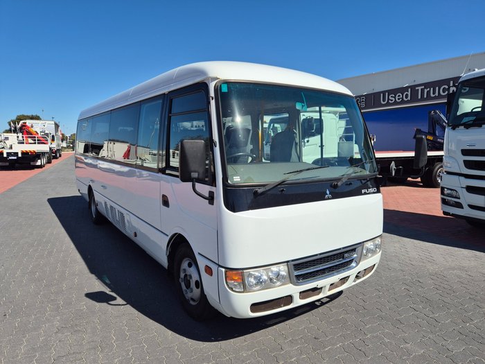 2015 Fuso Rosa 25 seat AUTO Deluxe Bus