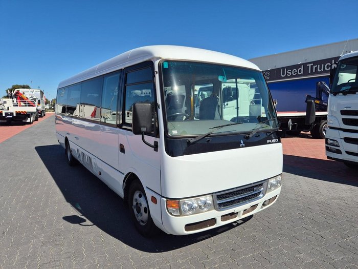 2015 Fuso Rosa 25 Seat Auto Deluxe Bus