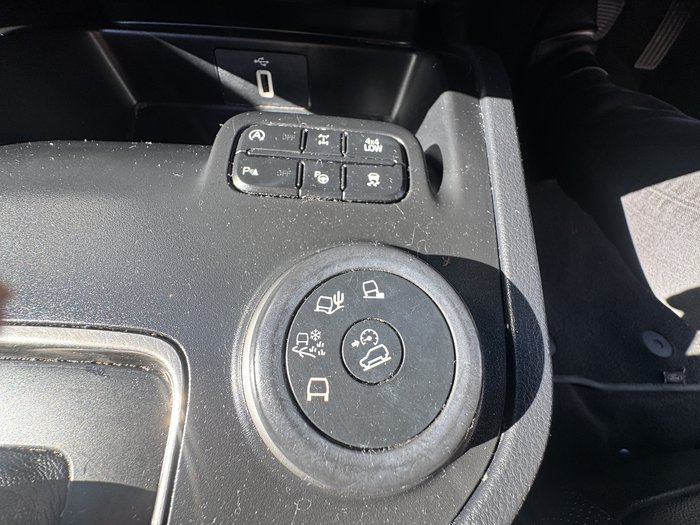 2019 Ford Everest Titanium