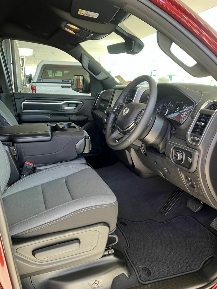 2026 Ram 1500 BIG Horn (6-4 Tub) Mhev (4x4)