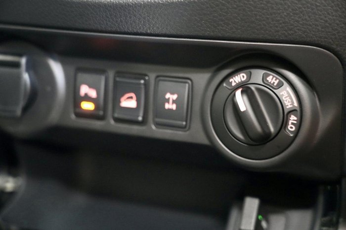 2025 Nissan Navara PRO-4X