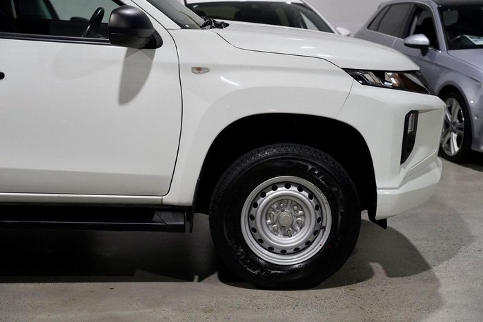 2023 Mitsubishi Triton GLX