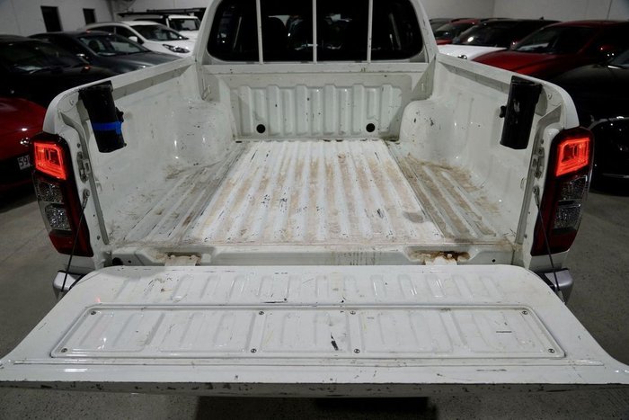 2023 Mitsubishi Triton GLX