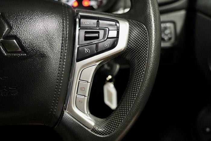 2023 Mitsubishi Triton GLX