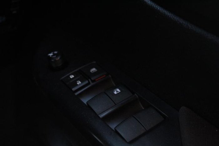 2022 Toyota Hilux SR