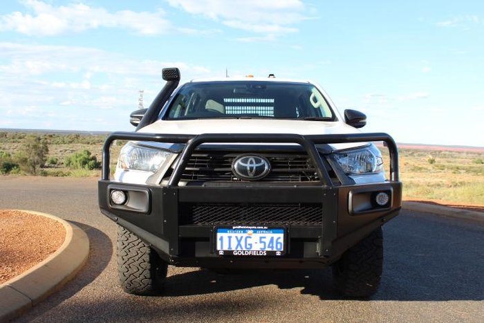 2022 Toyota Hilux SR