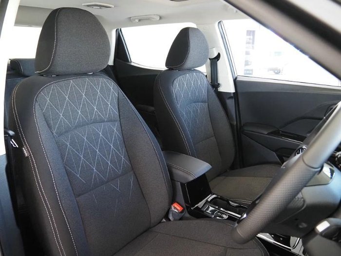 2025 Mahindra XUV3XO AX5L