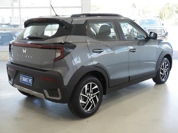 2025 Mahindra XUV3XO AX5L