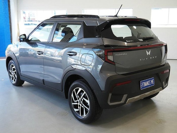 2025 Mahindra XUV3XO AX5L