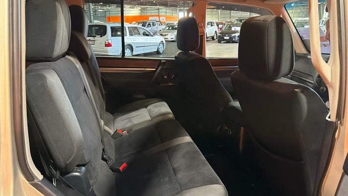 2007 Mitsubishi Pajero VR-X