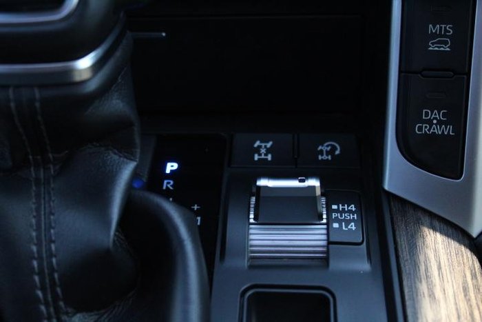 2022 Toyota Landcruiser VX