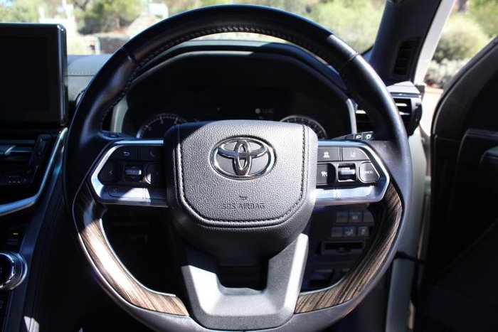 2022 Toyota Landcruiser VX