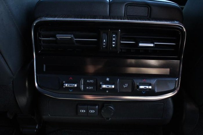 2022 Toyota Landcruiser VX