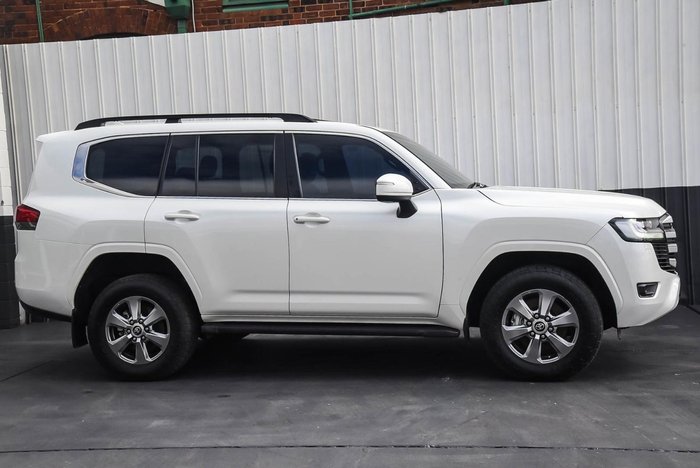 2022 Toyota Landcruiser VX