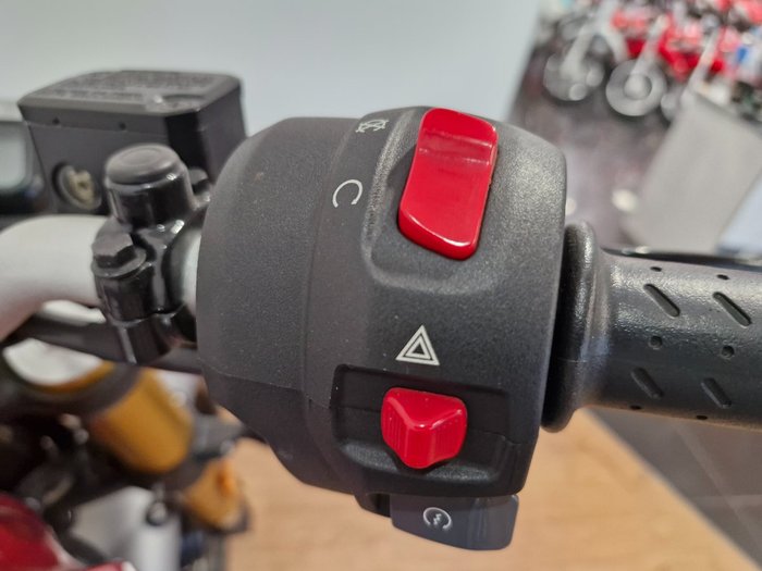 2024 Triumph 2024 Triumph 400CC Speed 400 RED