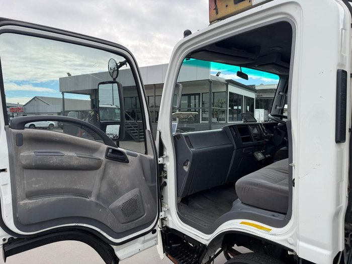 2008 Isuzu N Series NPR 400