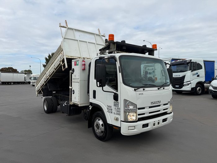 2008 Isuzu N Series NPR 400
