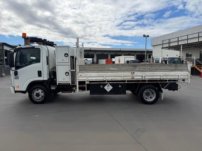 2008 Isuzu N Series NPR 400