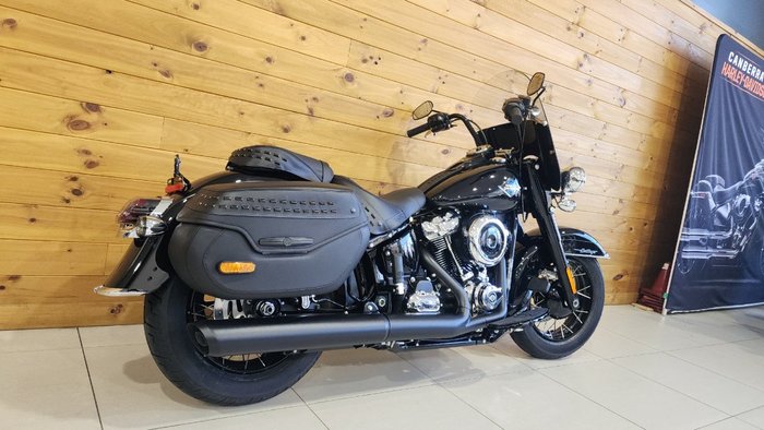 2026 HARLEY-DAVIDSON FLHC HERITAGE CLASSIC (117)