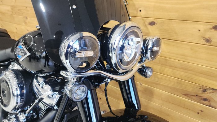 2026 HARLEY-DAVIDSON FLHC HERITAGE CLASSIC (117)
