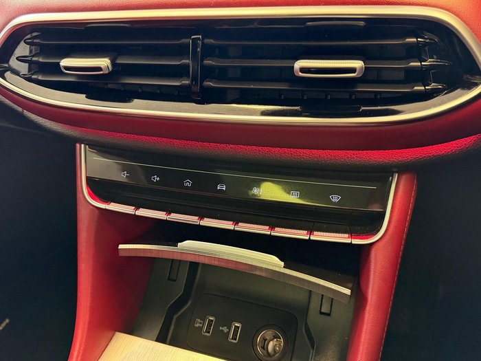 2021 MG HS Essence Anfield Edition