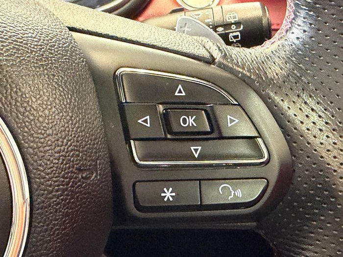 2021 MG HS Essence Anfield Edition