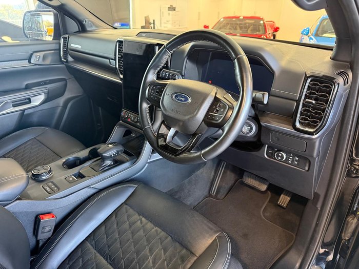 2022 Ford Everest Platinum