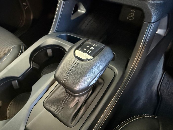 2022 Ford Everest Platinum
