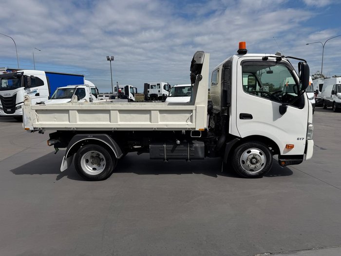 2018 Hino 300 Series 617