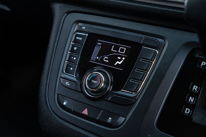 2021 LDV G10 +