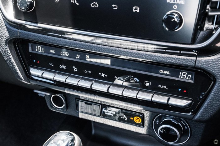 2026 Isuzu D-MAX X-TERRAIN MY25.5 4X4 Dual Range Wolfram Grey