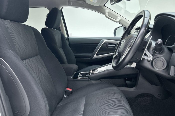 2022 Mitsubishi Pajero Sport GLS