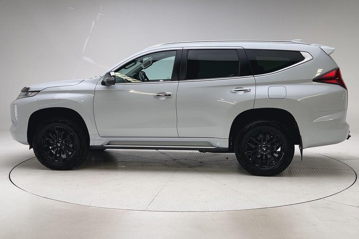 2022 Mitsubishi Pajero Sport GLS