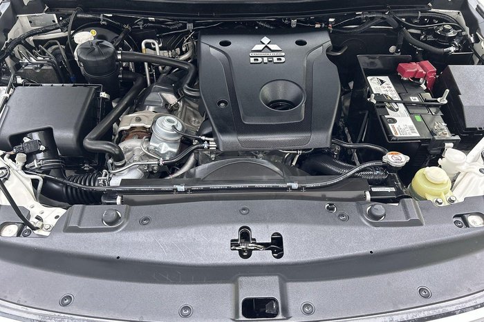 2022 Mitsubishi Pajero Sport GLS