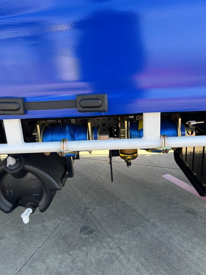 2025 Isuzu F Series FRR 110-240 AM D50