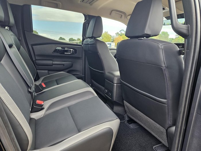 2026 Nissan Navara ST-X