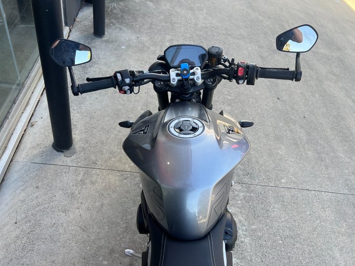 2023 Triumph STREET TRIPLE RS SILVER
