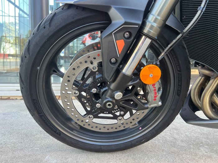 2023 Triumph STREET TRIPLE RS SILVER