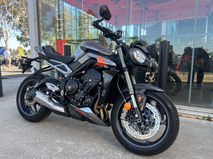 2023 Triumph STREET TRIPLE RS SILVER