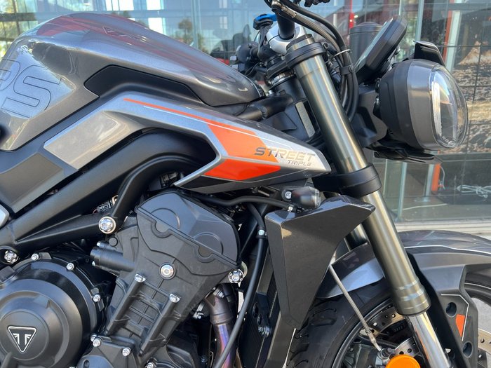 2023 Triumph STREET TRIPLE RS SILVER
