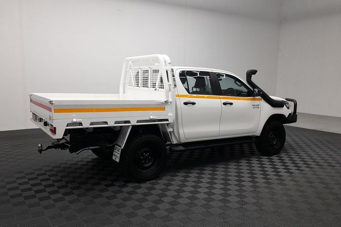 2022 Toyota Hilux SR