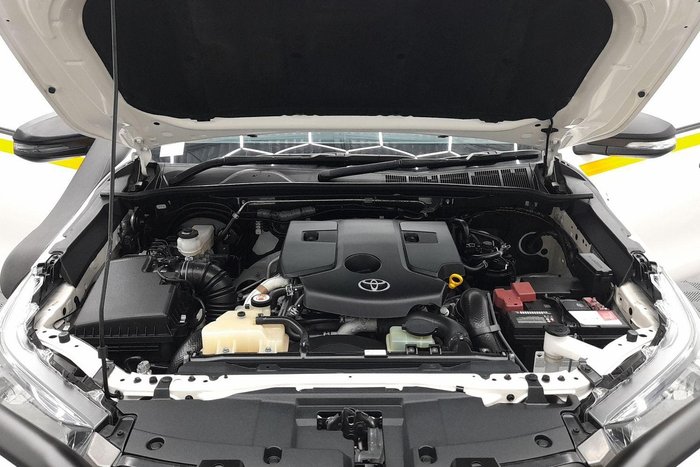 2022 Toyota Hilux SR