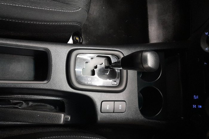 2022 Toyota Hilux SR