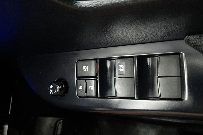 2022 Toyota Hilux SR