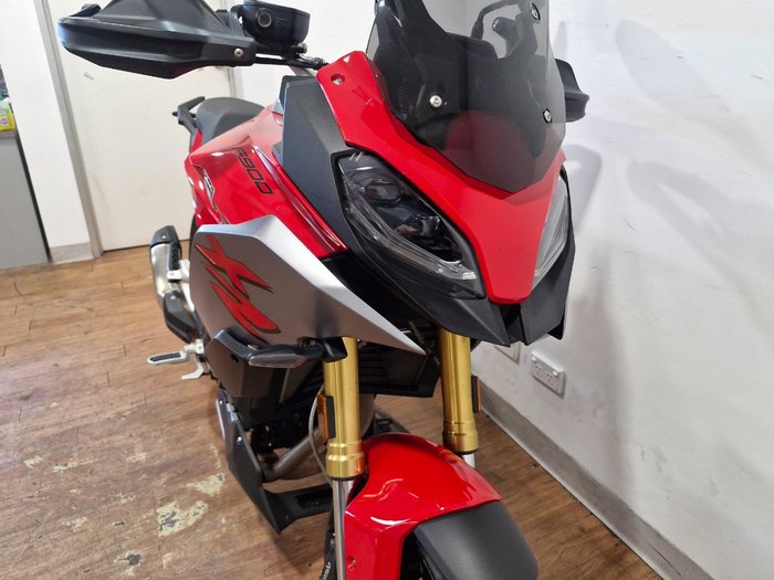 2022 BMW Motorrad F 900 XR SPORT RACING RED