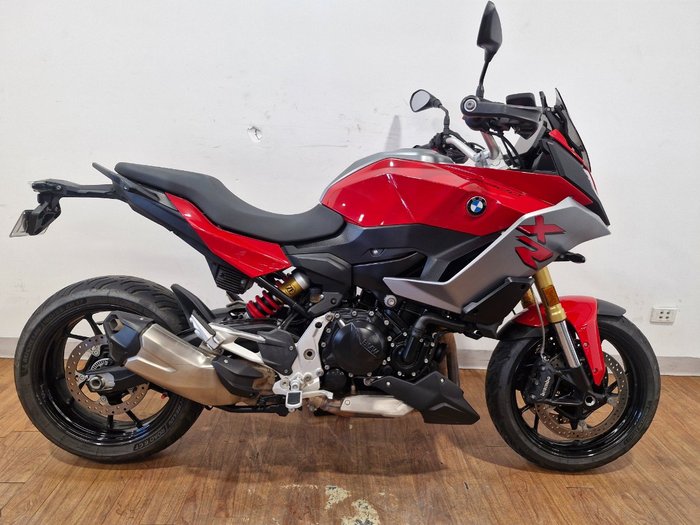 2022 BMW Motorrad F 900 XR SPORT RACING RED