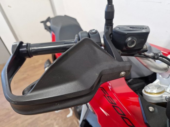 2022 BMW Motorrad F 900 XR SPORT RACING RED