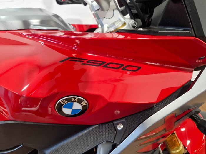2022 BMW Motorrad F 900 XR SPORT RACING RED